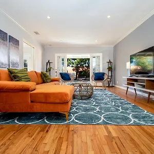  Villa Beautiful Sunny La Oasis - 4br,2bt Whole House - Private Pool And Large Backyard!